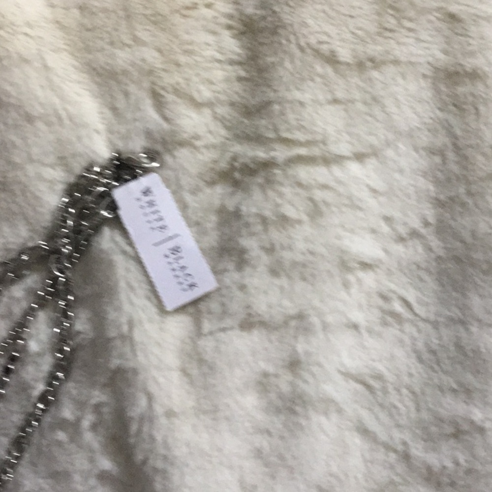 WhiteHouse blackmarket 4 strand statement necklace - Picture 3 of 4